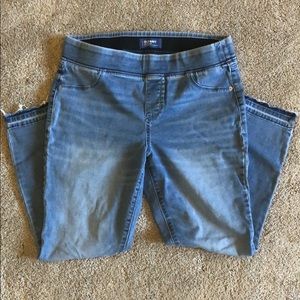 Old Navy Rockstar pullon Jeans